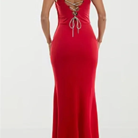 ❤️ NWT Trixxi Red Rhinestone Bodycon Dress – Size 3 – Glam Formal Look! - Picture 3 of 10